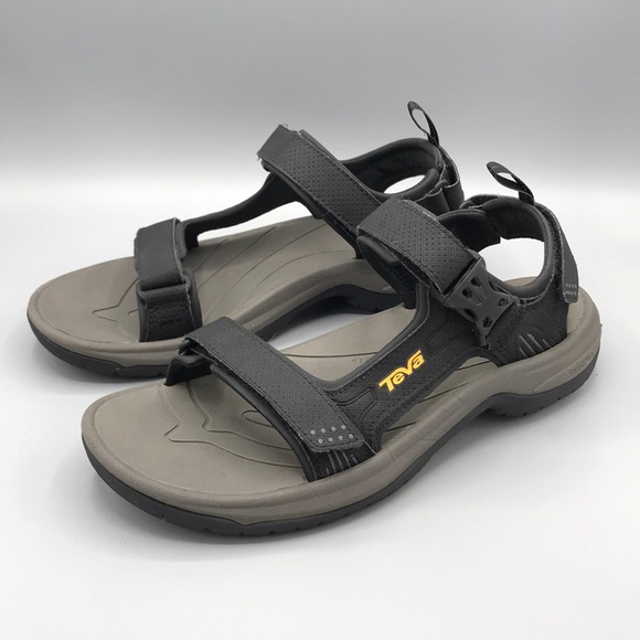 teva holliway sandals